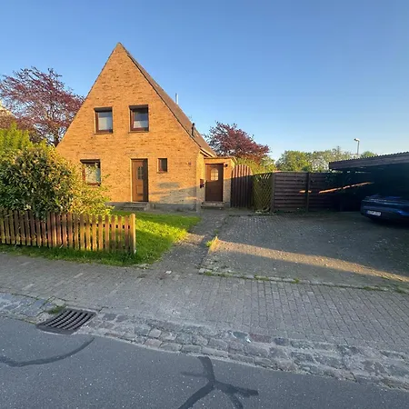 Gorch-fock-strasse 2, 25764 公寓 *